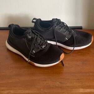 Kuru Running Shoes. Great for people w/foot pain ie. plantar fasciitis. Size 9.5